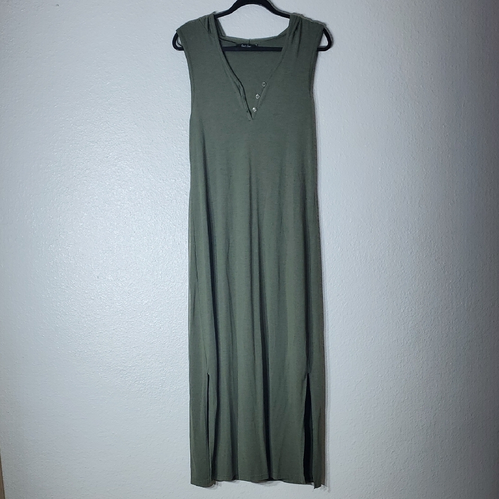 Green Sleeveless V-Neck Sheath Maxi Dress